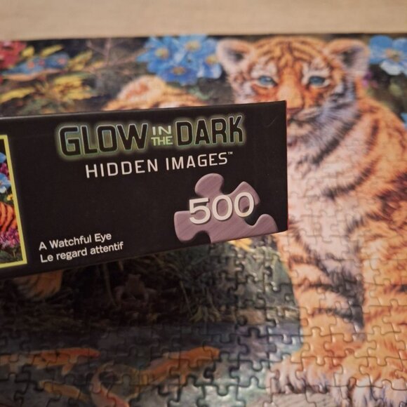 Glow Tiger Puzzle 500 Pieces Hodden Flowers Koi Fish Dark - Picture 7 of 7